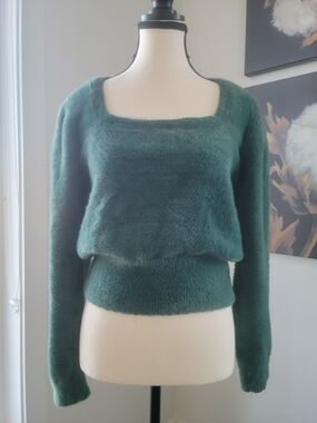 3/$30 Forest Green Fuzzy Astr Sweater